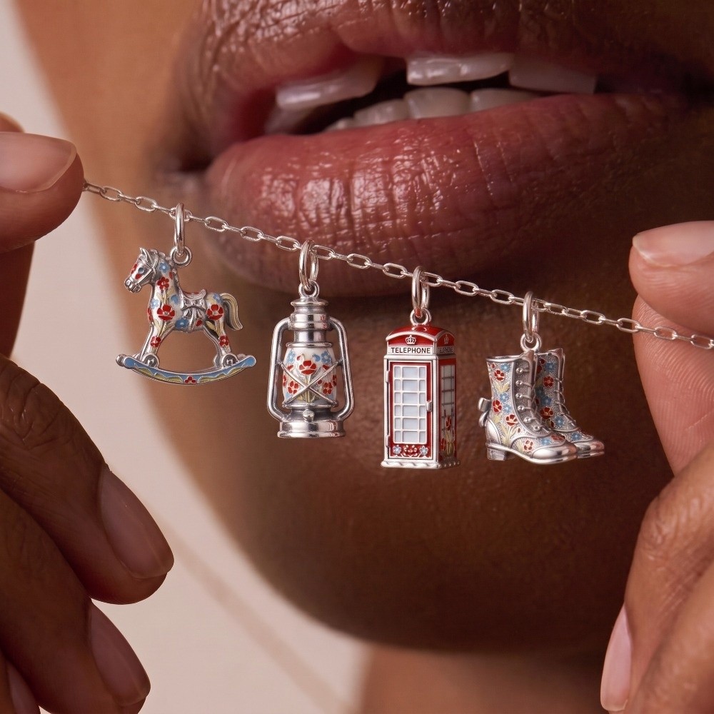 Jewelry Making London - Liontin Kartun Baja Tahan Karat yang